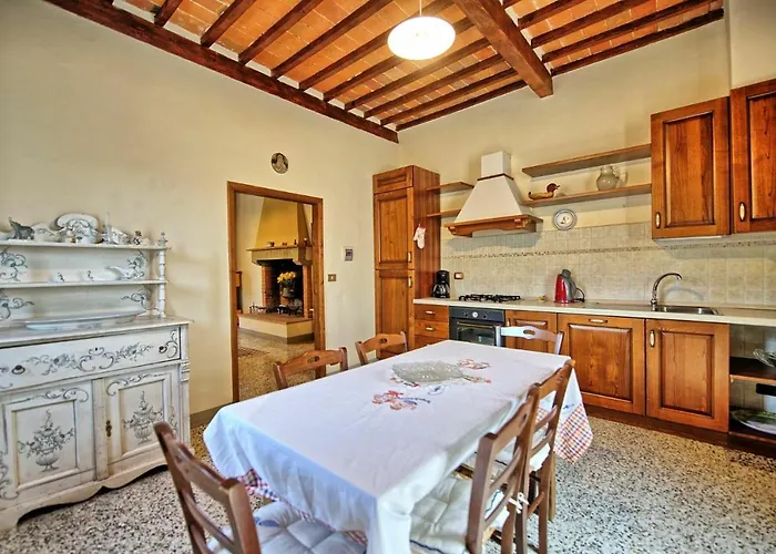 Capolona By Posarellivillas *